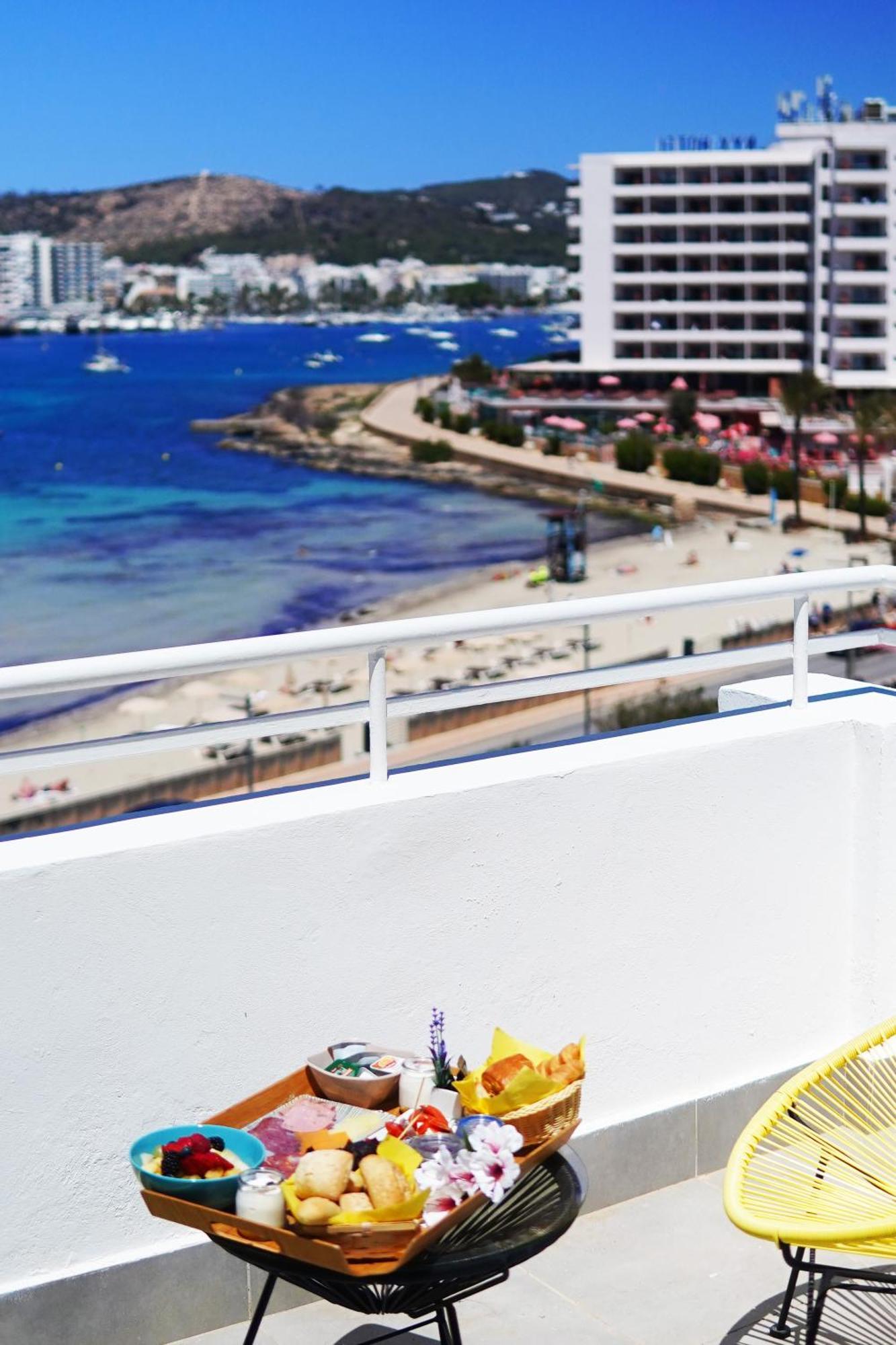 Hotel Apartamentos Marina Playa - Adults Only San Antonio Abad Exterior foto